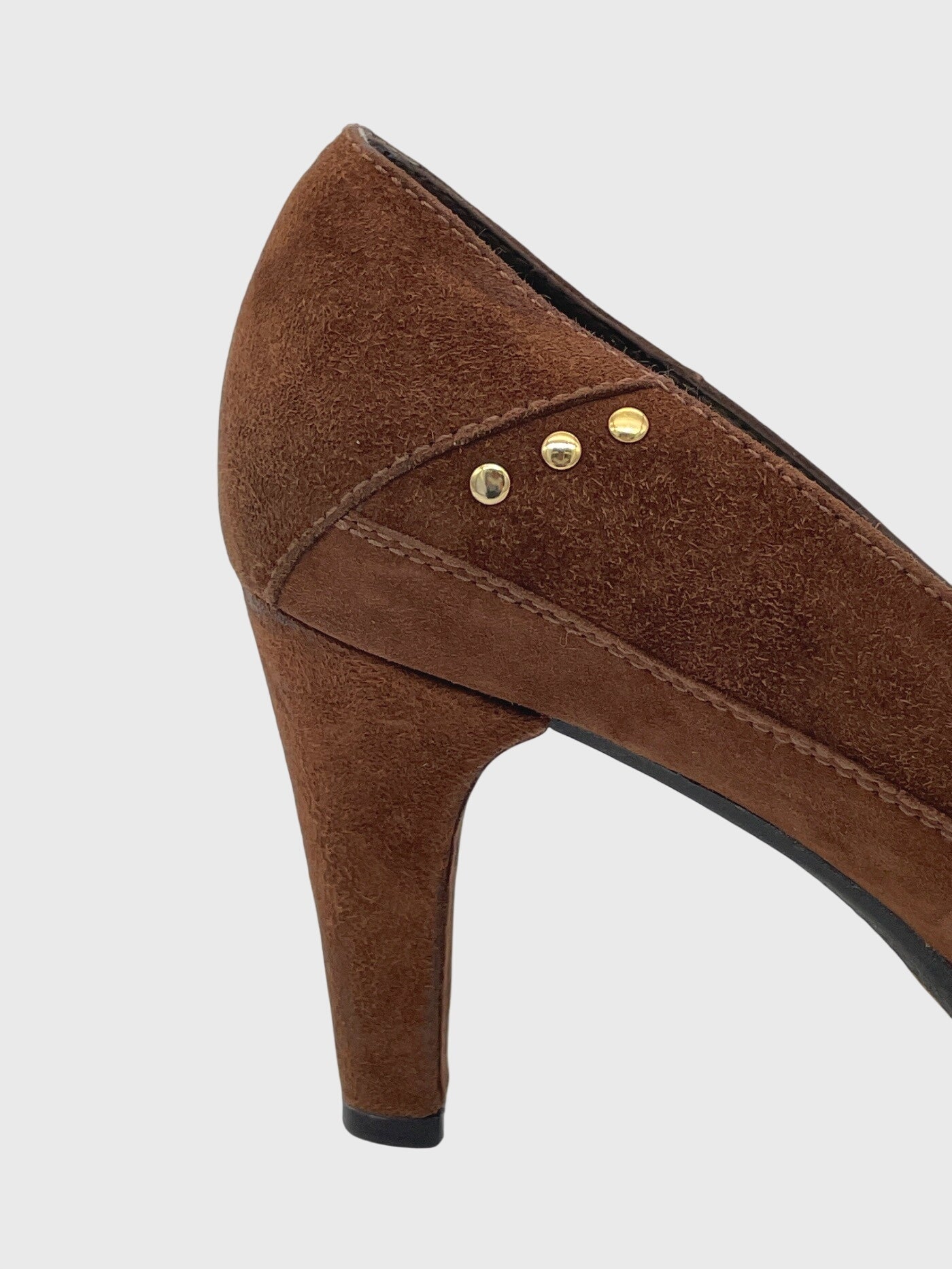 Stuart Weitzman Kiltie Studded Pump EU 38.5 Braun