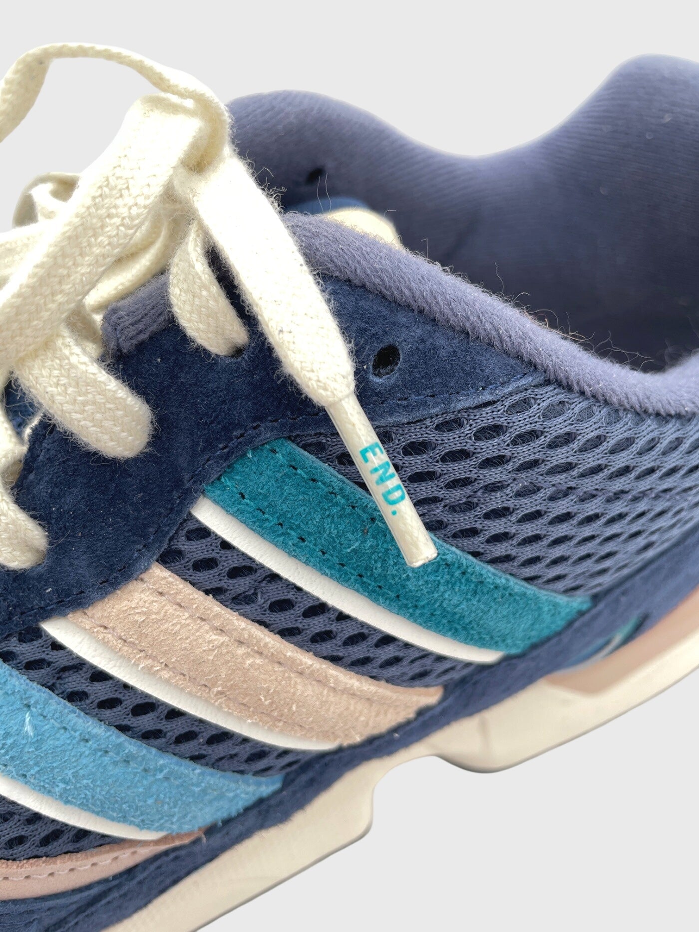 Adidas x END. Torsion Super Equals Low Top EU 46 Blau