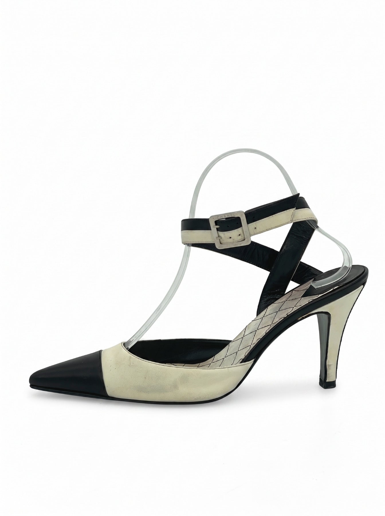Chanel Cap-Toe Ankle Strap Pump EU 38 Weiß