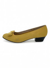 Salvatore Ferragamo Vara Pump EU 40.5 Gelb