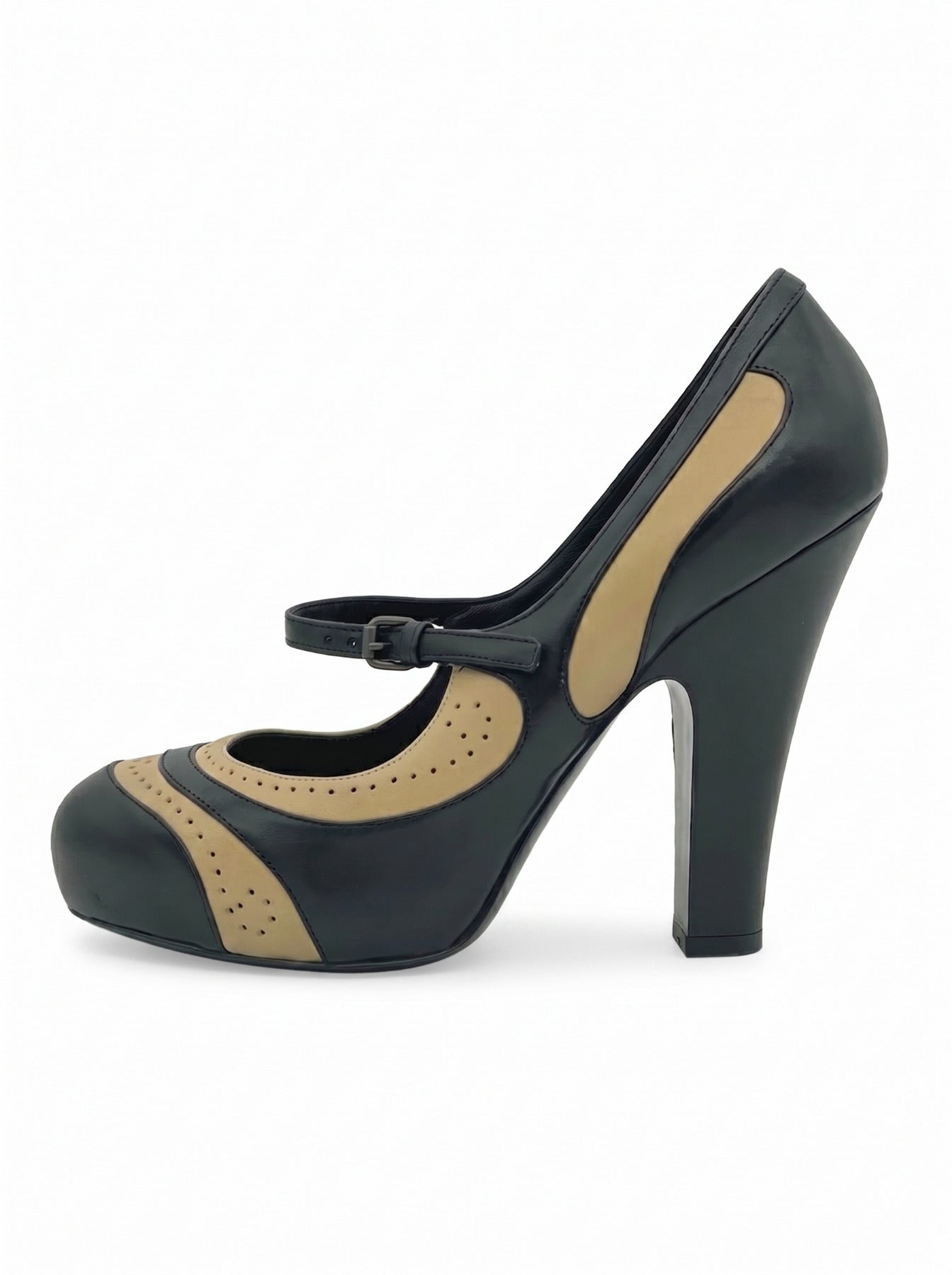 Bottega Veneta Mary Jane Brogue Pump EU 36.5 Mehrfarbig