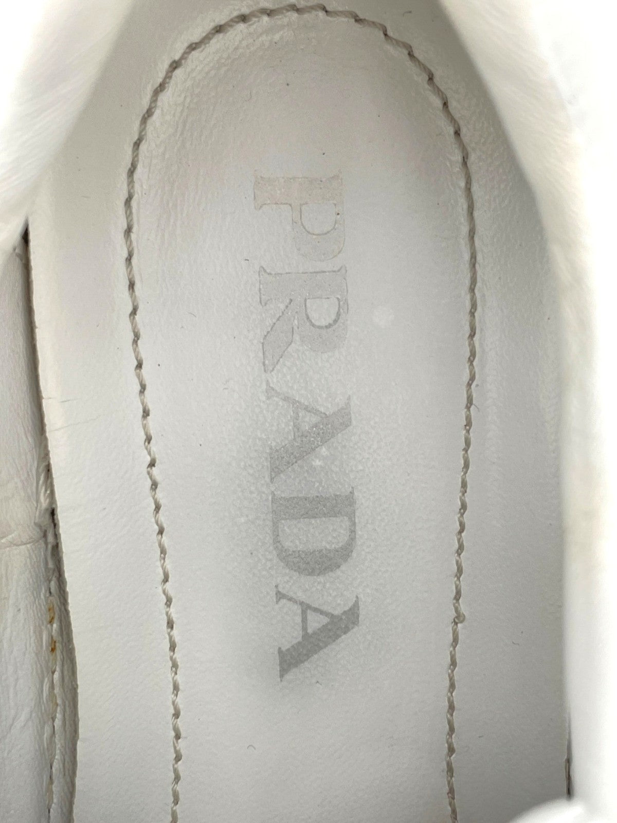 Prada Leder Low Top Sneaker EU 37 Weiß - Image 11