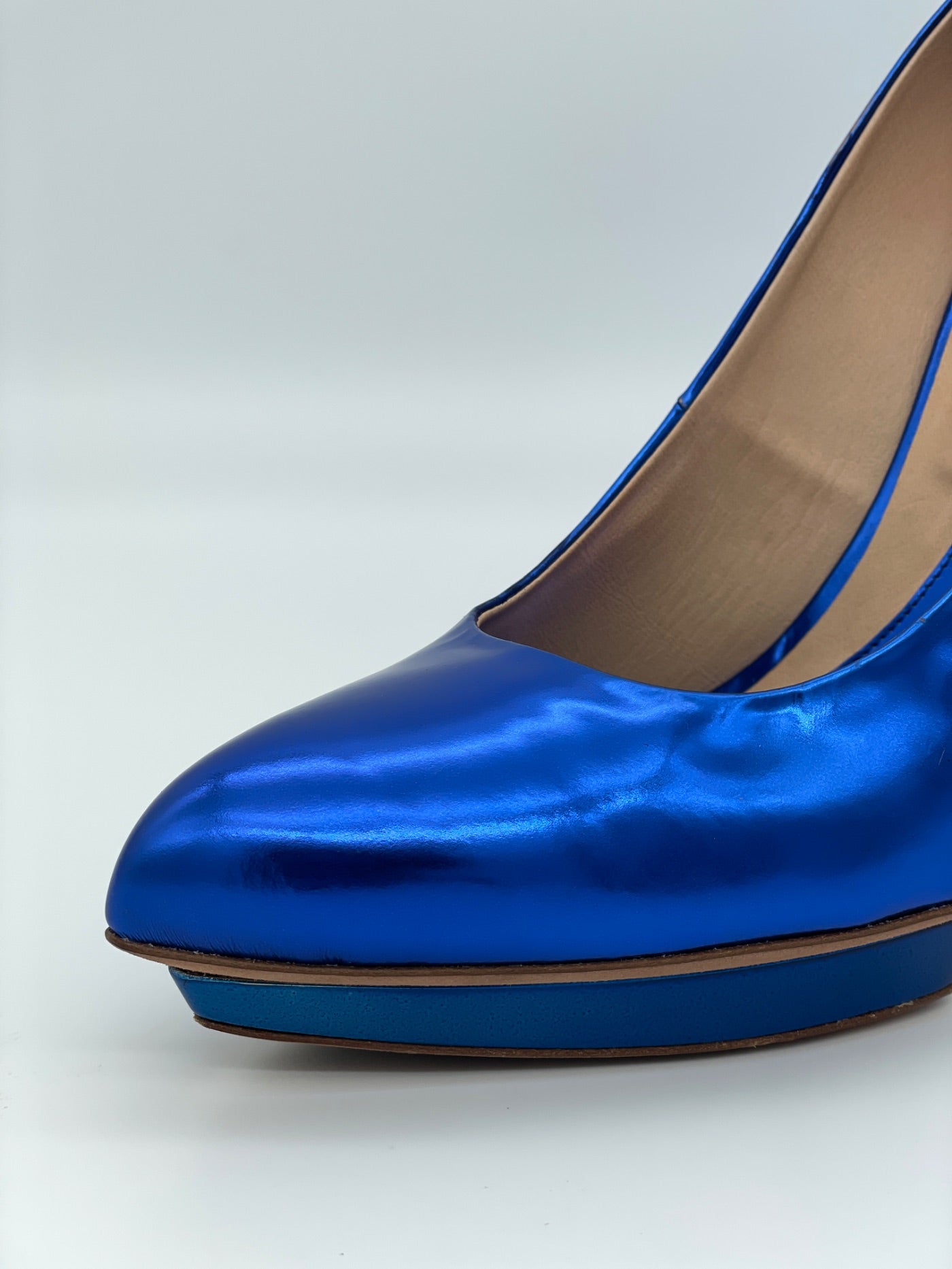 Alexander McQueen Studded Platform Plateau Pump EU 40 Metallic - Image 6