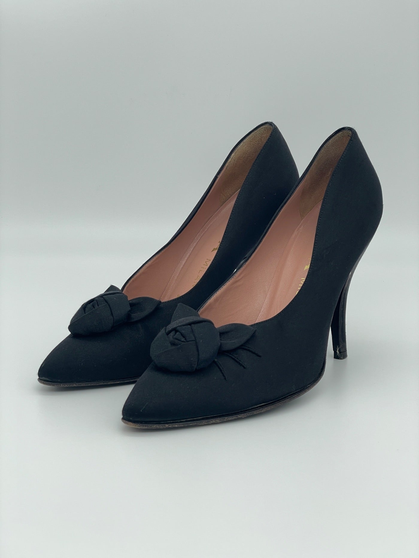 Prada Rose Satin Pump EU 39 Schwarz